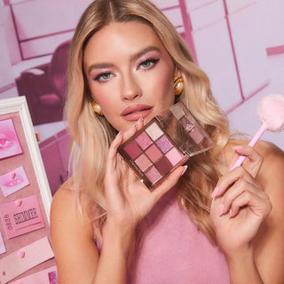 Buy Charlotte Tilbury Beautyverse Palette - Cult Beauty Pakistan