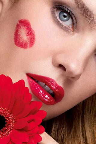 Guerlain Kisskiss Shine Bloom Lipstick - 109 Lily Caress