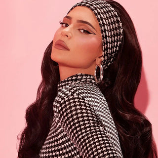 Buy Kylie Cosmetics Pressed Bronzing Powder - 600 Almond - Cult Beauty Pakistan