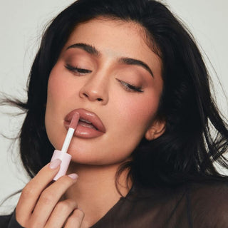 Buy Kylie Cosmetics Levres Lip Gloss - 321 Snatched 3.30Ml - Cult Beauty Pakistan
