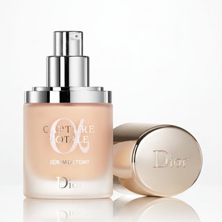 Buy Dior Capture Totale Triple Correcting Serum Foundation - 020 Light Beige - Cult Beauty Pakistan