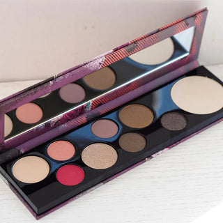 Buy MAC Girls Risk Taker Eyeshadow Palette - Cult Beauty Pakistan