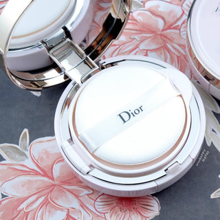 Buy Dior Capture Dreamskin Moist & Perfect Cushion  Foundation - 010 Ivory - Cult Beauty Pakistan