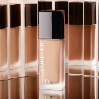 Buy Dior 24h Skin Glow Foundation - 2.5w Warm - Cult Beauty Pakistan