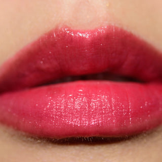 Gucci Rouge Levres Voile Lipstick - Eadie Scarlet 502