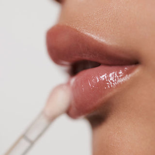Buy La Mer The Lip Volumizer - Sheer Glow - Cult Beauty Pakistan