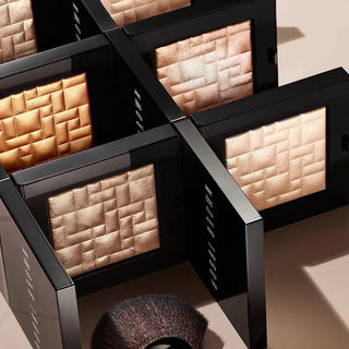 Bobbi Brown Highlighting Powder - Moon Glow