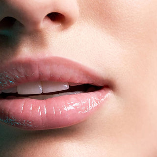 Buy La Mer The Lip Volumizer - 30 Sheer Pink - Cult Beauty Pakistan