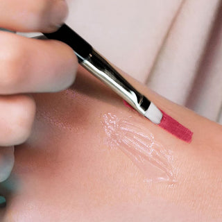 Buy La Mer The Lip Volumizer - 30 Sheer Pink - Cult Beauty Pakistan